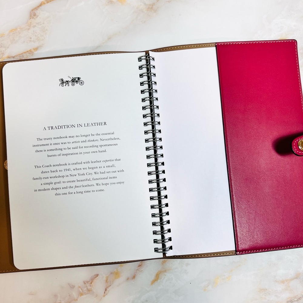 NEW COACH Notebook In Signature Canvas With Stripe Heart Print - Picture 5 of 5
